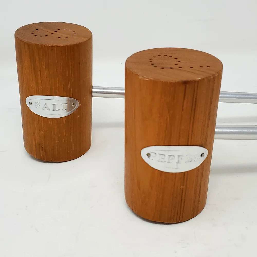 Williams Sonoma BBQ Salt & Pepper Shakers